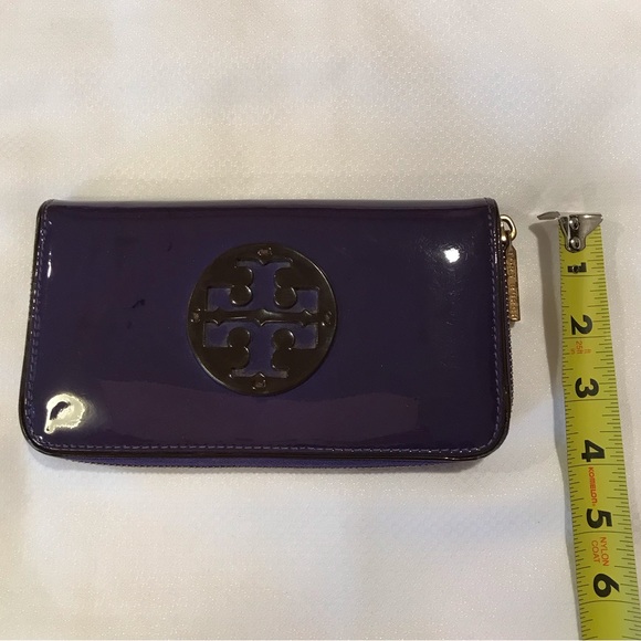 Bundle Tory Burch Zip Continental Purple Leather Wallet and Halogen Gray Wallet - Picture 2 of 12